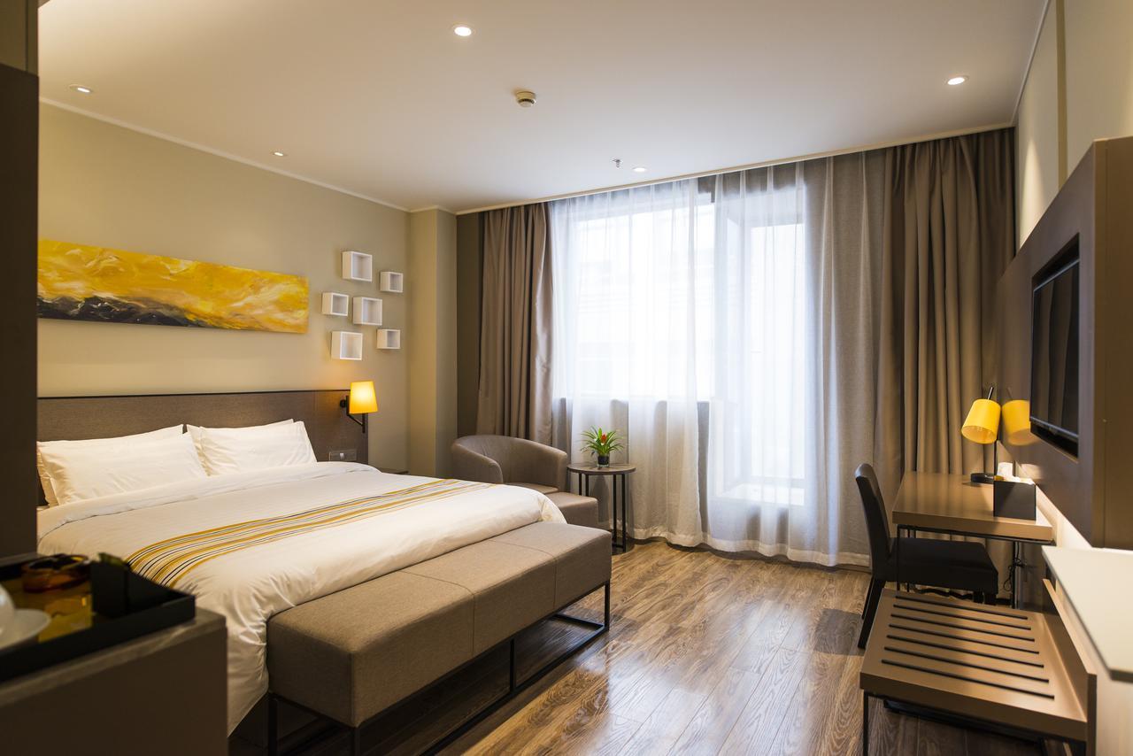 Home Inns Plus Shanghai Xujiahui Branch Exteriér fotografie