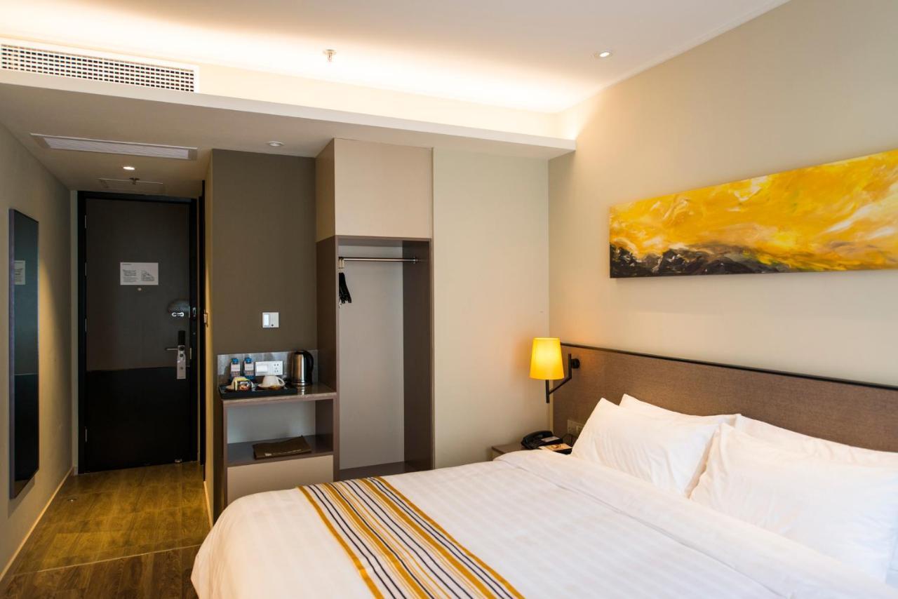 Home Inns Plus Shanghai Xujiahui Branch Exteriér fotografie