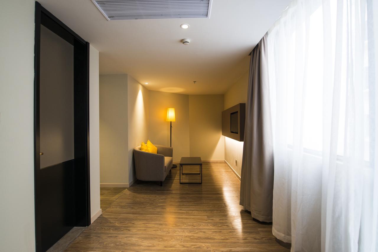 Home Inns Plus Shanghai Xujiahui Branch Exteriér fotografie